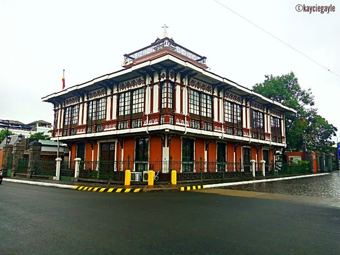 Pamintuan Mansion