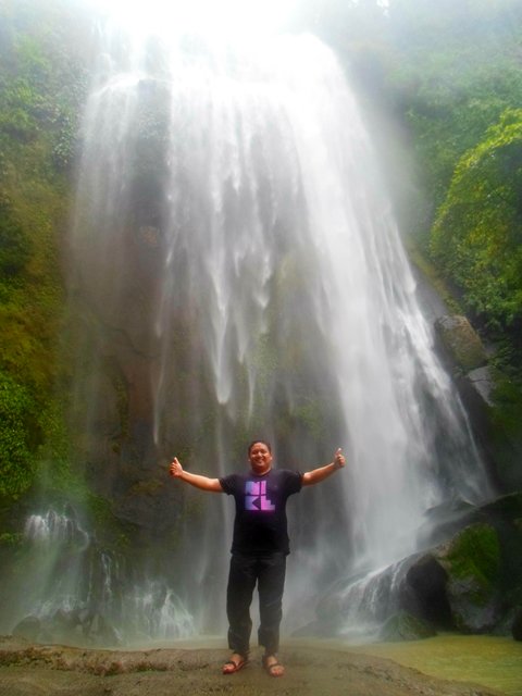 Hulugan Falls, San Salvador, Luisiana, Laguna