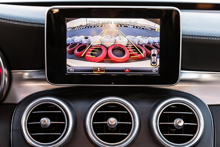 Backup camera screen